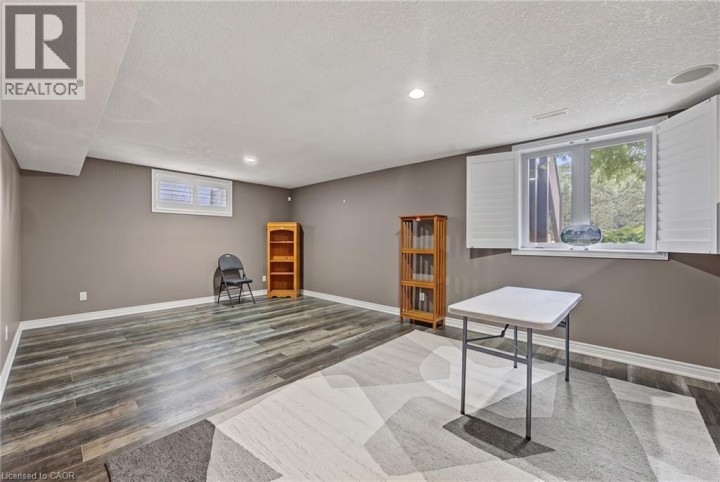 Photo 18 at 106 Kingfisher Avenue, Woodstock - North, Woodstock