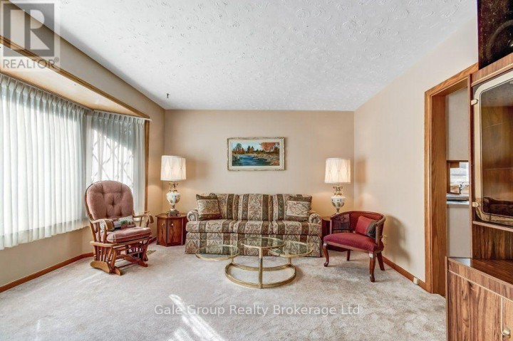 Photo 3 at 62 Aileen Drive, Woodstock - South, Woodstock