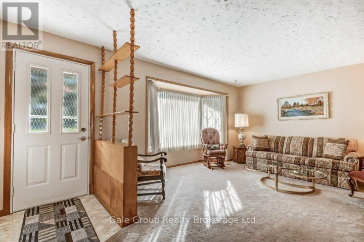 Photo 4 at 62 Aileen Drive, Woodstock - South, Woodstock