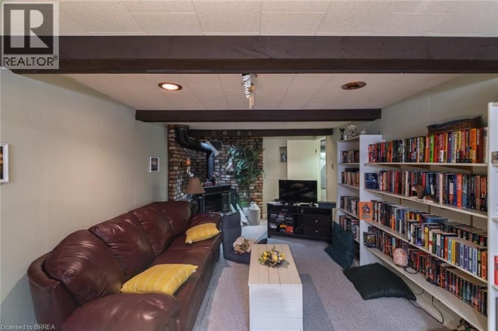Photo 22 at 19 Gillrie Court, Fairview / Greenbrier, Brantford