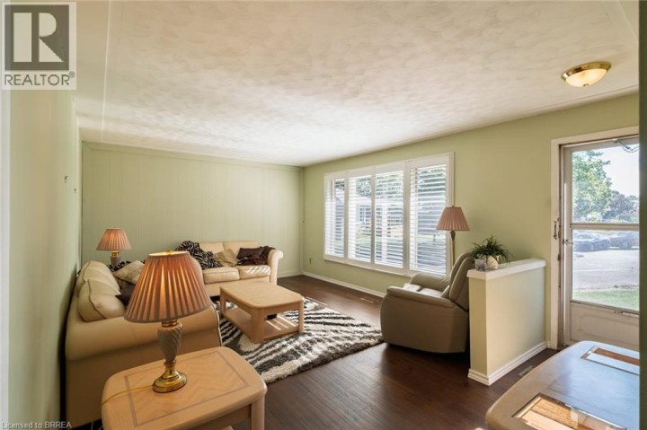 Photo 5 at 19 Gillrie Court, Fairview / Greenbrier, Brantford