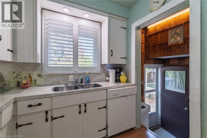 Photo 12 at 19 Gillrie Court, Fairview / Greenbrier, Brantford
