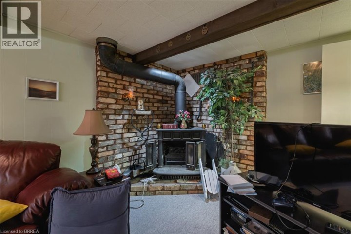Photo 23 at 19 Gillrie Court, Fairview / Greenbrier, Brantford