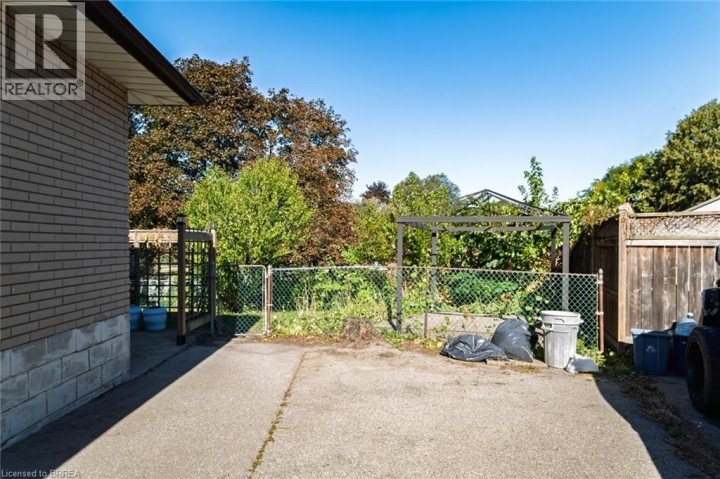 Photo 29 at 19 Gillrie Court, Fairview / Greenbrier, Brantford