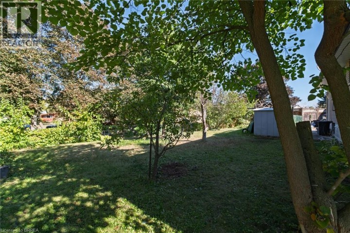 Photo 33 at 19 Gillrie Court, Fairview / Greenbrier, Brantford