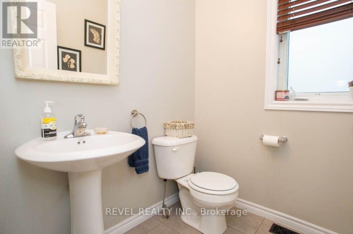 Photo 4 at 217 Woodway Trail, Simcoe, Norfolk County