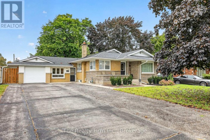 Photo 1 at 845 Sloane Street, Woodstock - North, Woodstock