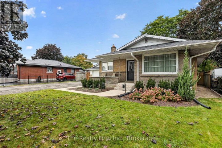 Photo 5 at 845 Sloane Street, Woodstock - North, Woodstock