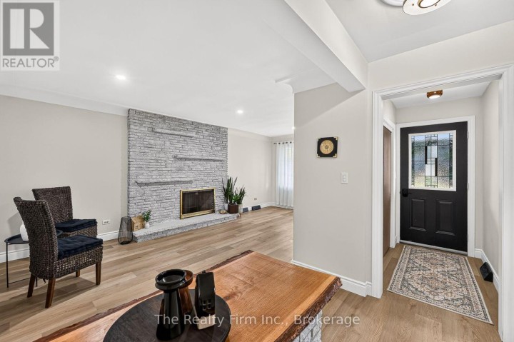 Photo 15 at 845 Sloane Street, Woodstock - North, Woodstock