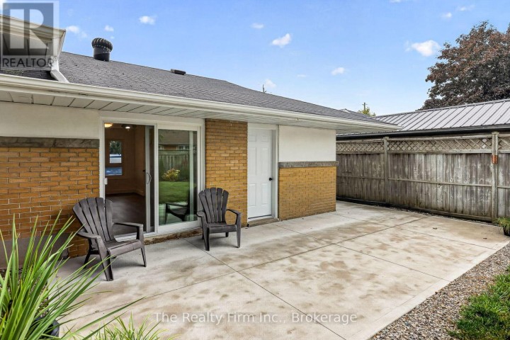 Photo 13 at 845 Sloane Street, Woodstock - North, Woodstock