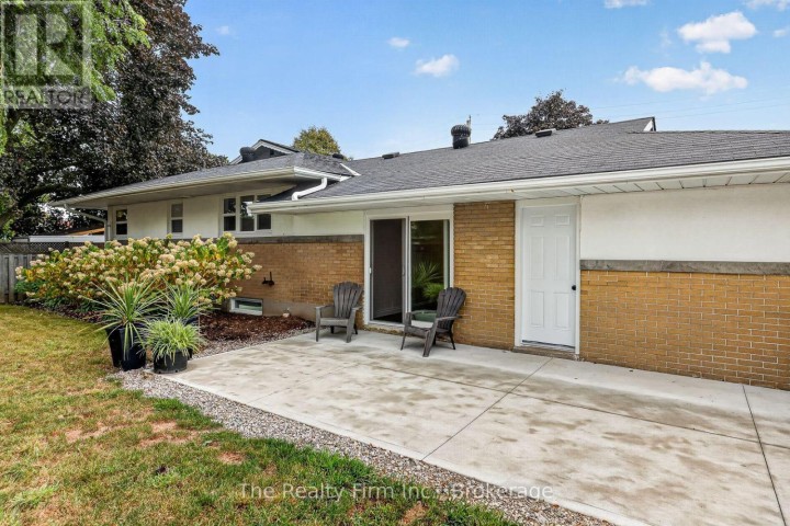 Photo 12 at 845 Sloane Street, Woodstock - North, Woodstock