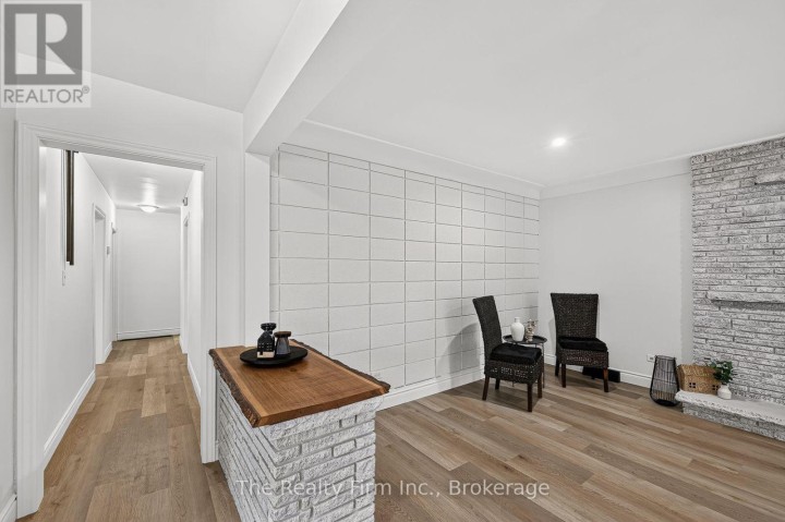 Photo 21 at 845 Sloane Street, Woodstock - North, Woodstock