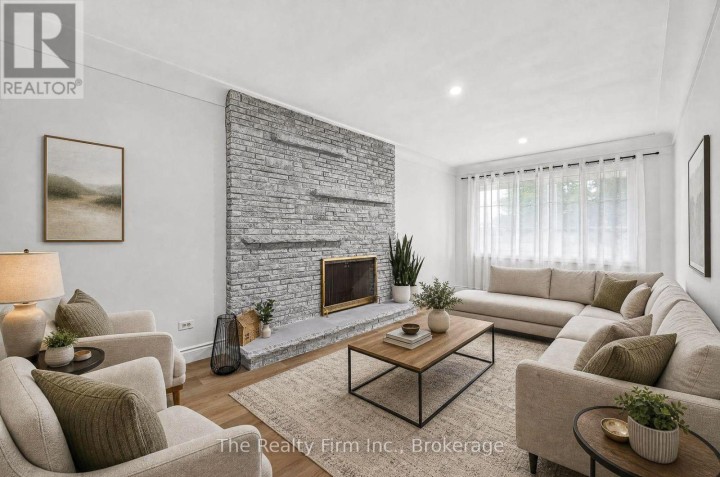 Photo 17 at 845 Sloane Street, Woodstock - North, Woodstock