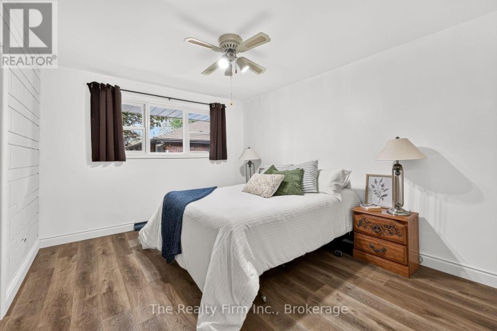 Photo 26 at 845 Sloane Street, Woodstock - North, Woodstock