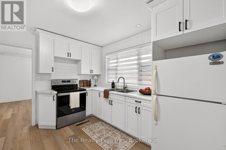 Photo 23 at 845 Sloane Street, Woodstock - North, Woodstock