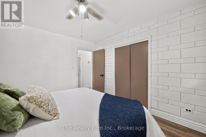Photo 27 at 845 Sloane Street, Woodstock - North, Woodstock