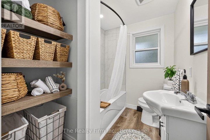 Photo 30 at 845 Sloane Street, Woodstock - North, Woodstock