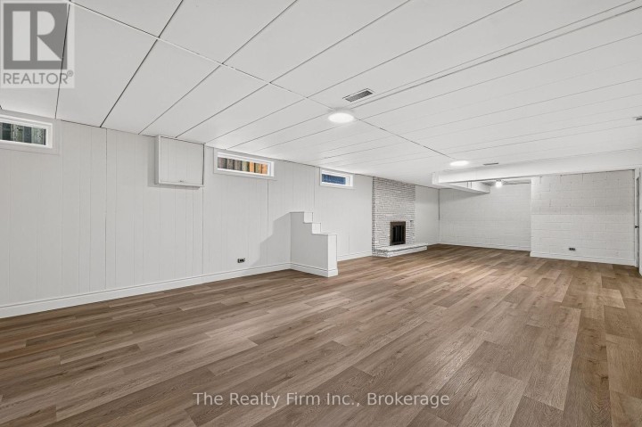 Photo 47 at 845 Sloane Street, Woodstock - North, Woodstock