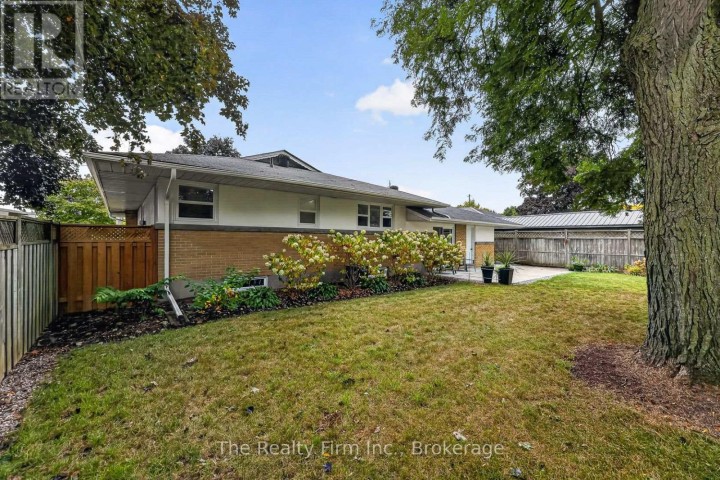 Photo 9 at 845 Sloane Street, Woodstock - North, Woodstock