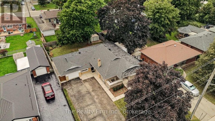 Photo 8 at 845 Sloane Street, Woodstock - North, Woodstock