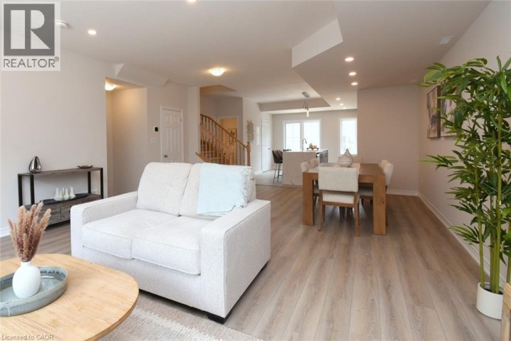 Photo 11 at 2 - 677 N Park Road, Brantwood Park, Brantford