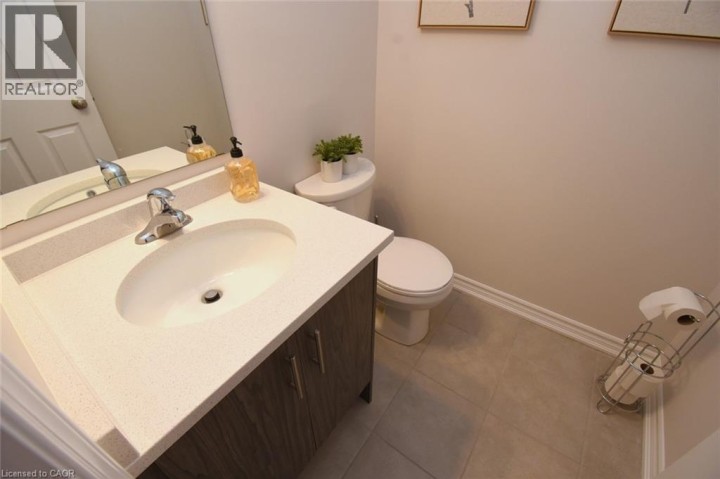 Photo 17 at 2 - 677 N Park Road, Brantwood Park, Brantford