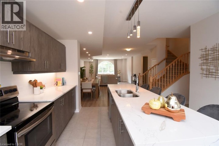 Photo 3 at 2 - 677 N Park Road, Brantwood Park, Brantford