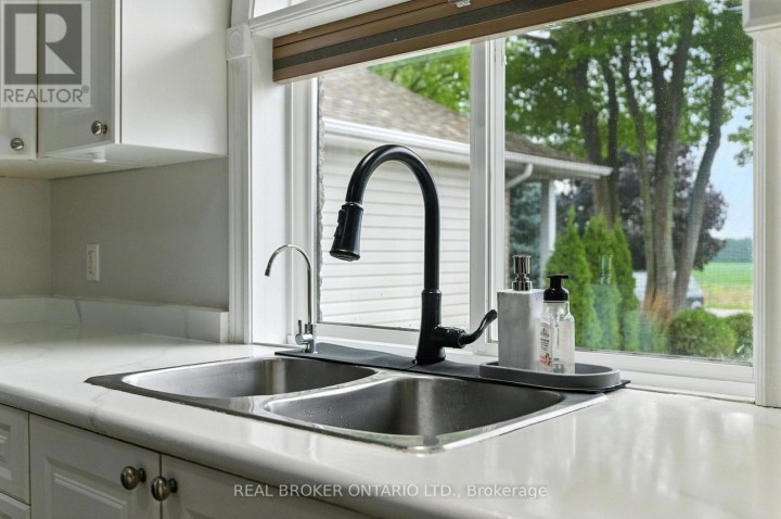 Photo 12 at 53 N Hawtrey Road, Delhi, Norfolk County