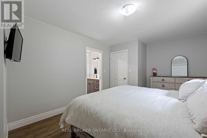 Photo 14 at 53 N Hawtrey Road, Delhi, Norfolk County