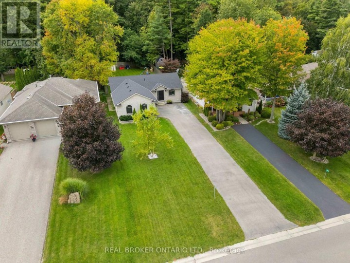 Photo 7 at 53 N Hawtrey Road, Delhi, Norfolk County