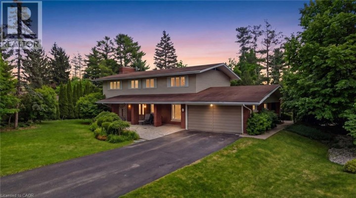 Photo 1 at 6 Summit Circle, Town Of Simcoe, Norfolk County