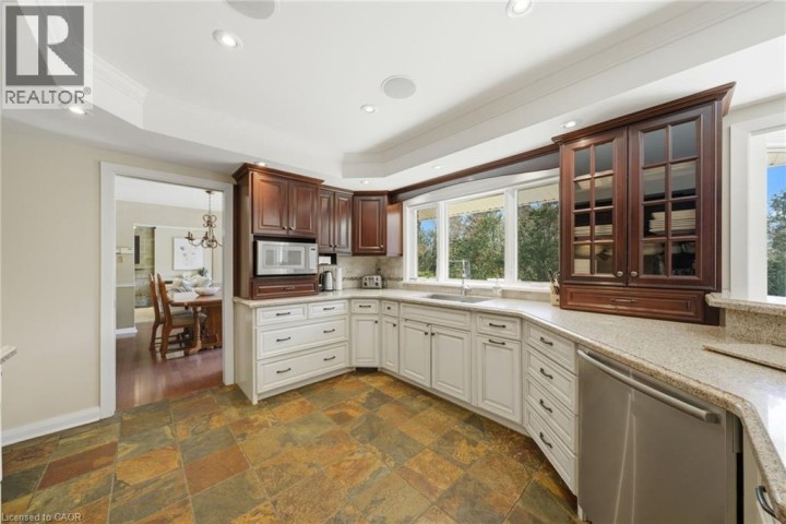Photo 15 at 6 Summit Circle, Town Of Simcoe, Norfolk County