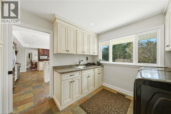 Photo 19 at 6 Summit Circle, Town Of Simcoe, Norfolk County