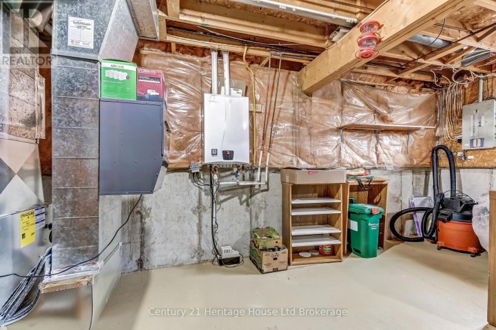 Photo 11 at 37 - 455 N Springbank Avenue, Woodstock - North, Woodstock
