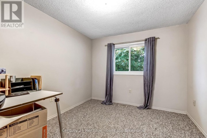 Photo 7 at 37 - 455 N Springbank Avenue, Woodstock - North, Woodstock