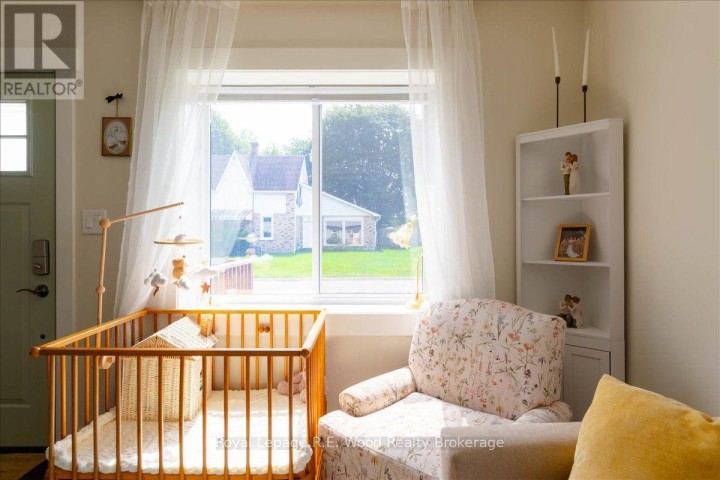 Photo 13 at 69 Ann Street, Delhi, Norfolk County