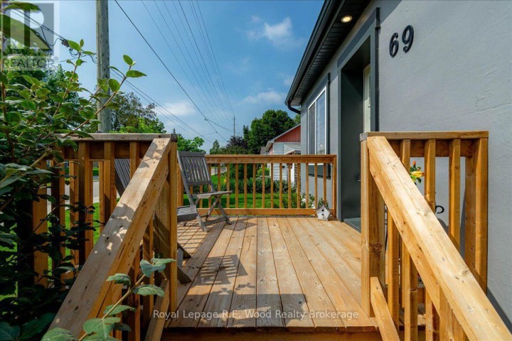 Photo 2 at 69 Ann Street, Delhi, Norfolk County