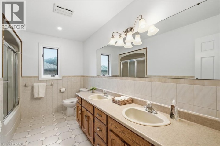 Photo 16 at 42 Fox Run, Rosedale / Gable Height, Brantford
