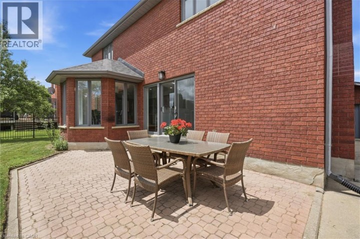Photo 24 at 42 Fox Run, Rosedale / Gable Height, Brantford