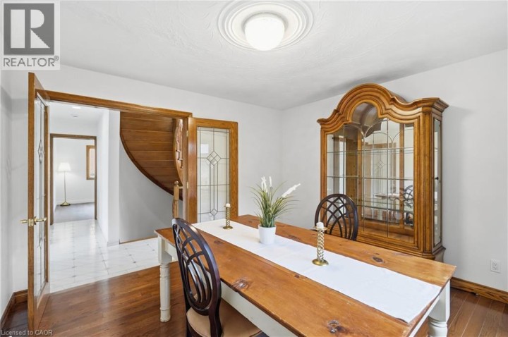 Photo 8 at 42 Fox Run, Rosedale / Gable Height, Brantford