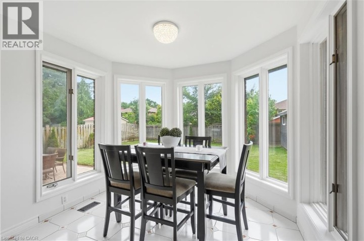 Photo 9 at 42 Fox Run, Rosedale / Gable Height, Brantford