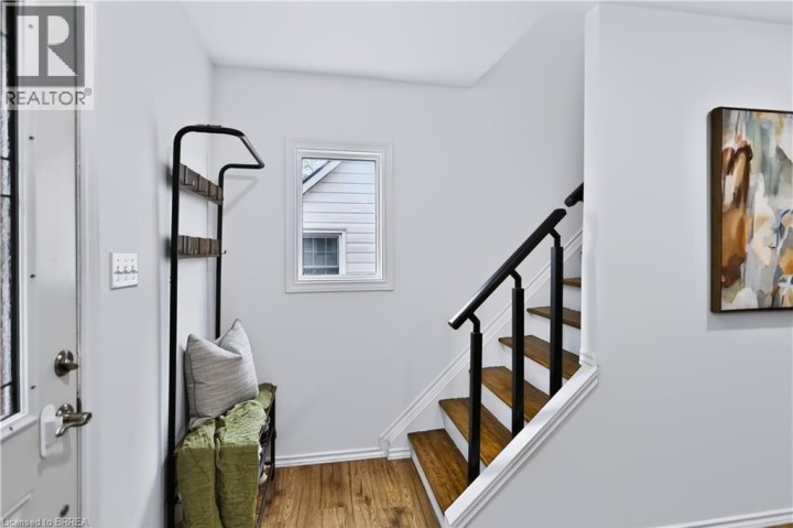 Photo 11 at 11 Sussex Avenue, Terrace Hill, Brantford