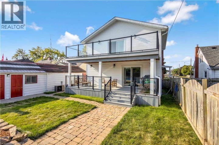 Photo 37 at 11 Sussex Avenue, Terrace Hill, Brantford