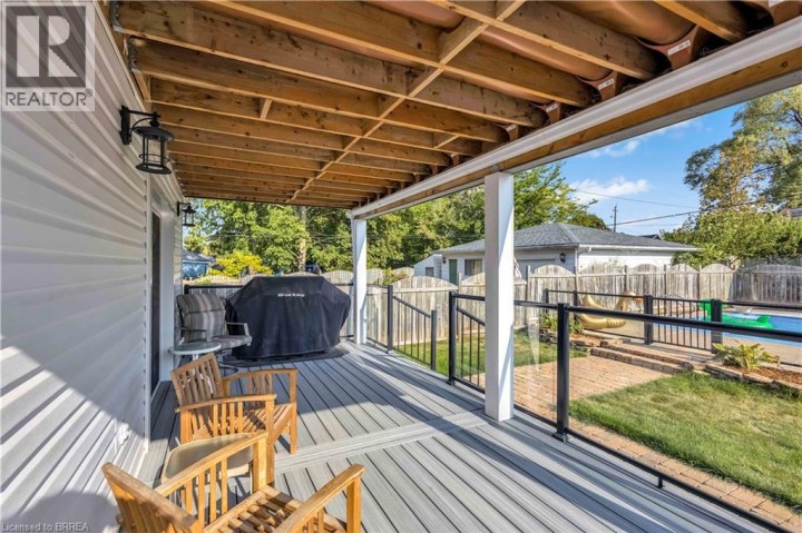 Photo 41 at 11 Sussex Avenue, Terrace Hill, Brantford