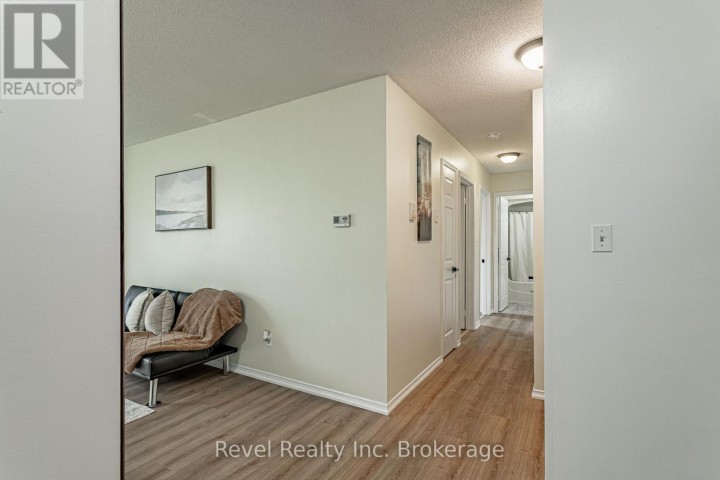 Photo 16 at 47 - 56 Hiawatha Road, Woodstock - North, Woodstock