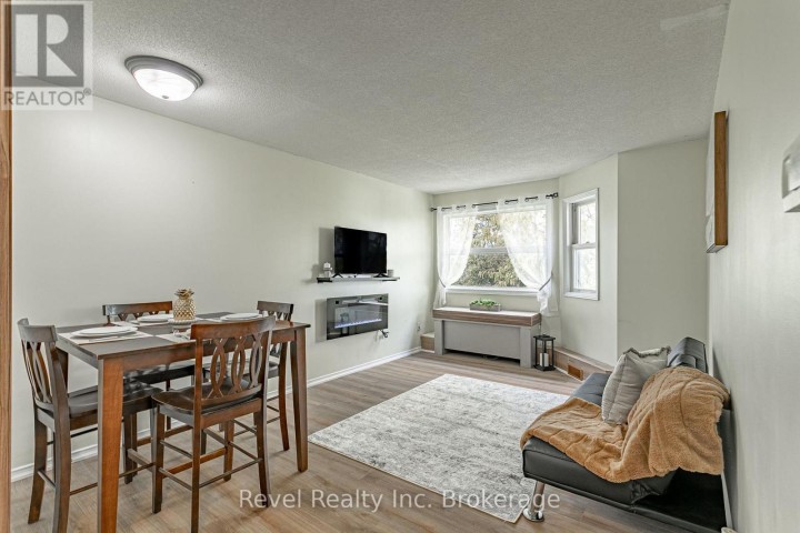 Photo 7 at 47 - 56 Hiawatha Road, Woodstock - North, Woodstock