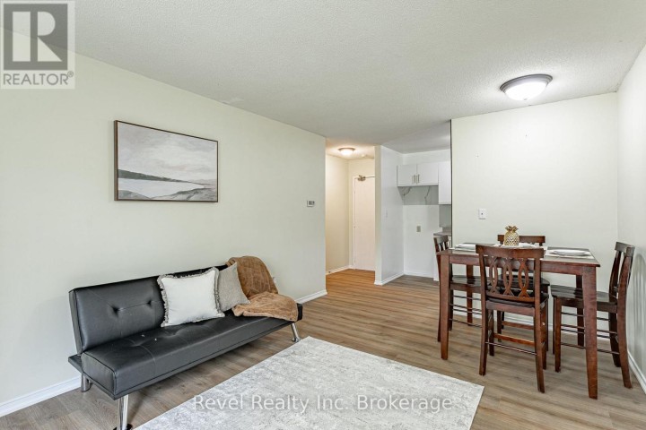 Photo 8 at 47 - 56 Hiawatha Road, Woodstock - North, Woodstock