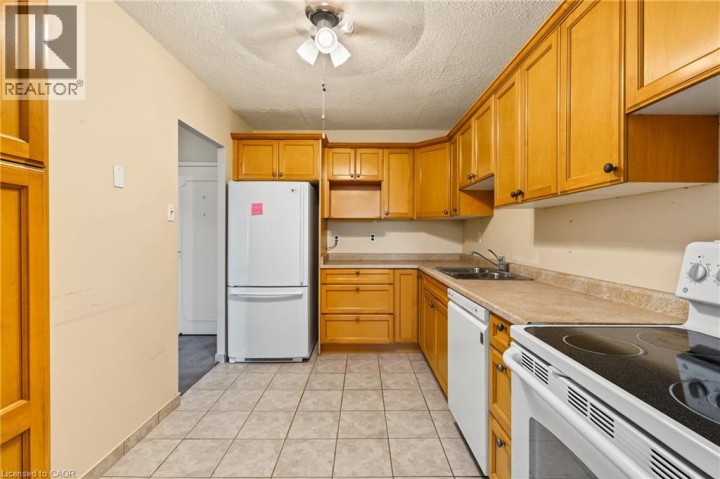 Photo 15 at 504 - 640 West Street, Brier Park, Brantford