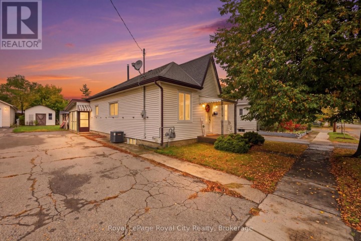 Photo 1 at 22 Hill Avenue, Brantford