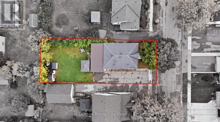 Photo 2 at 22 Hill Avenue, Brantford